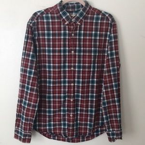 American Eagle Outfitters: Long Sleeve Plaid button up shirt